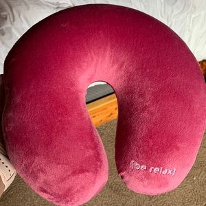 Travel pillow by be relax